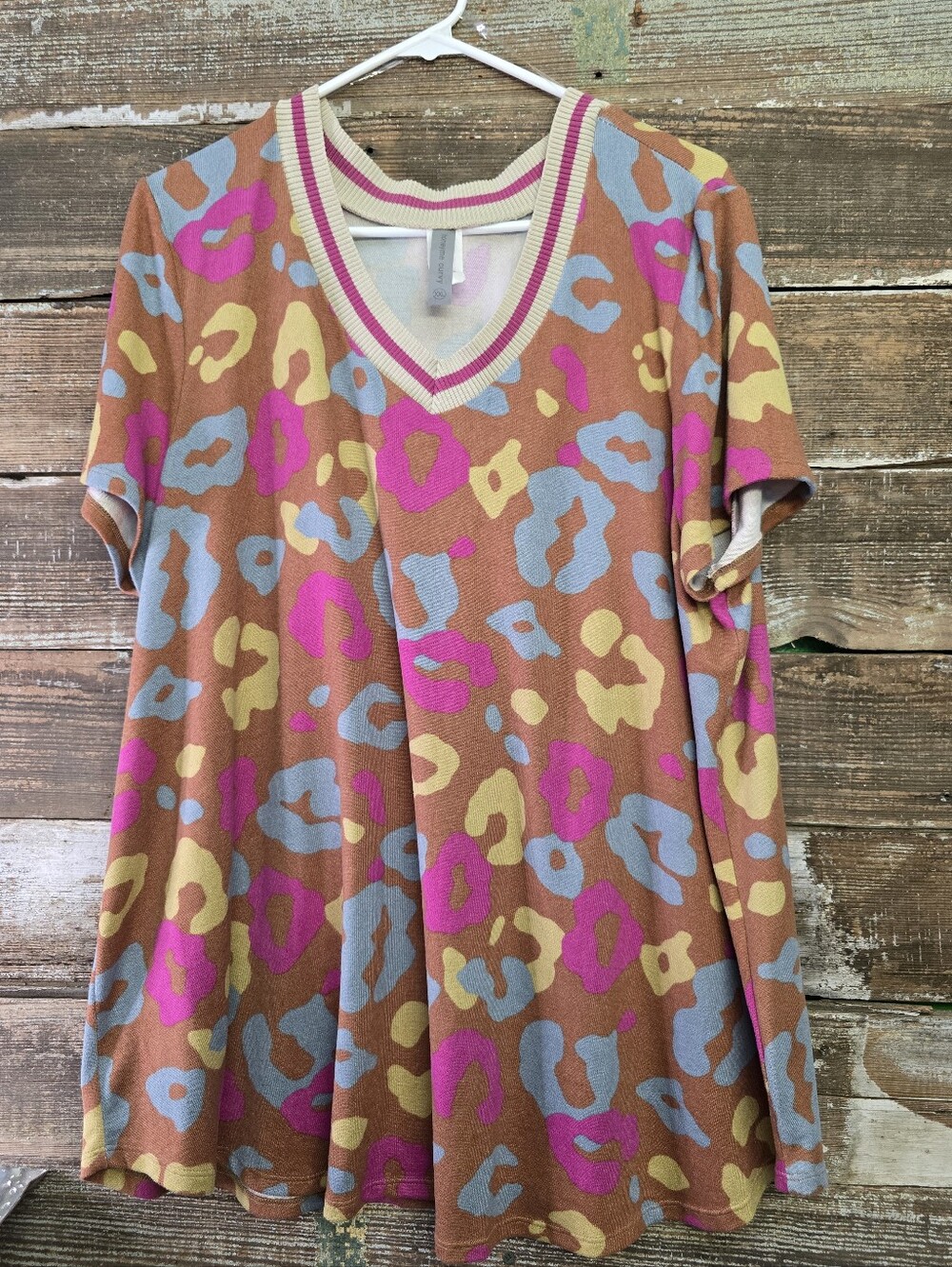 HoneyMe Curvy V-Neck Leopard Print Tunic — Size XXL